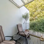 Charming Home In Shepherds Bush