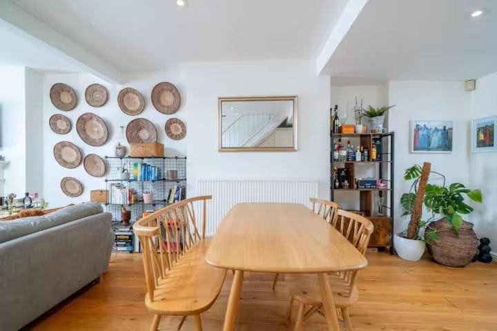 Charming In Shepherds Bush Ferienhaus *