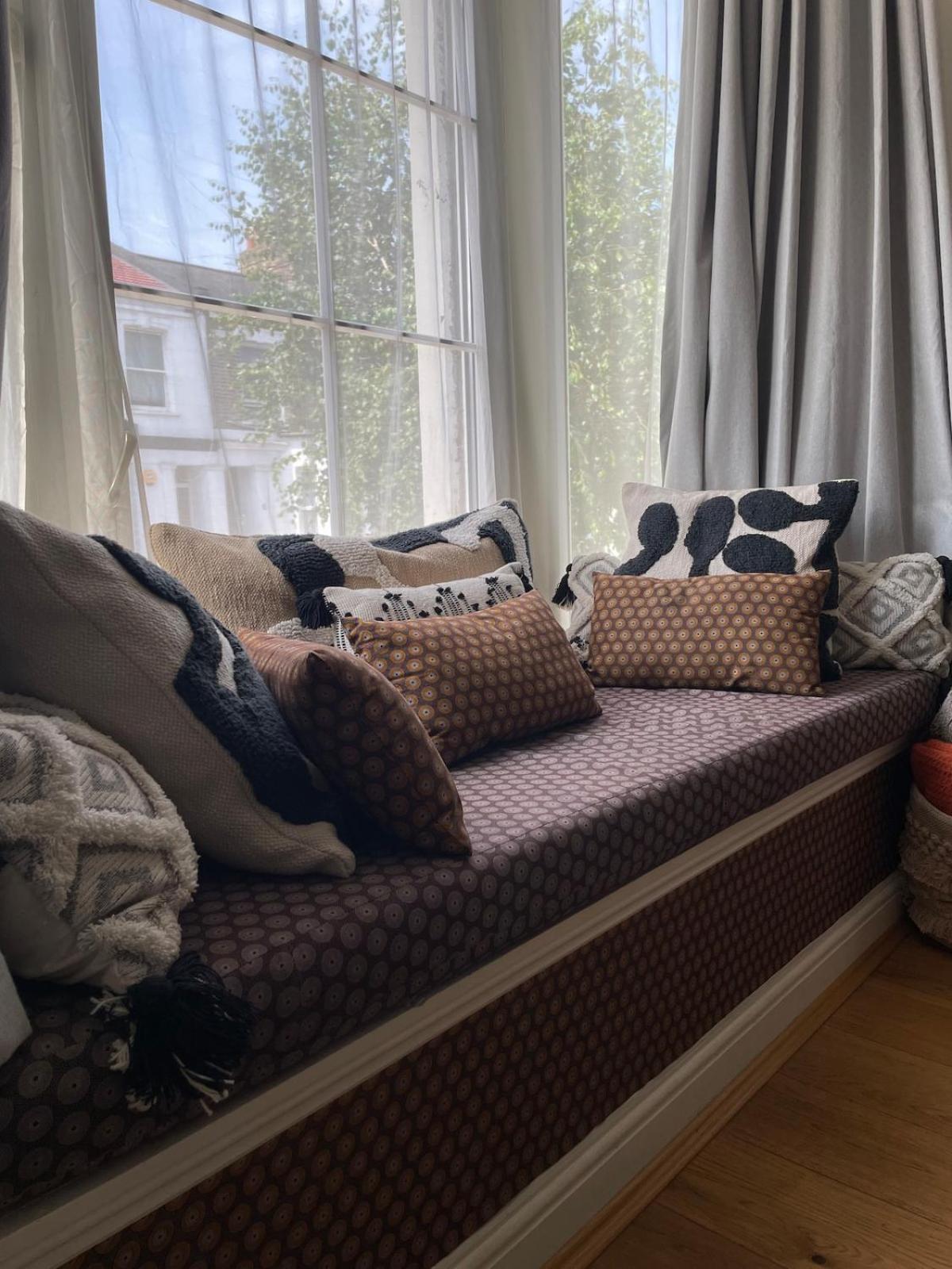 Charming In Shepherds Bush London